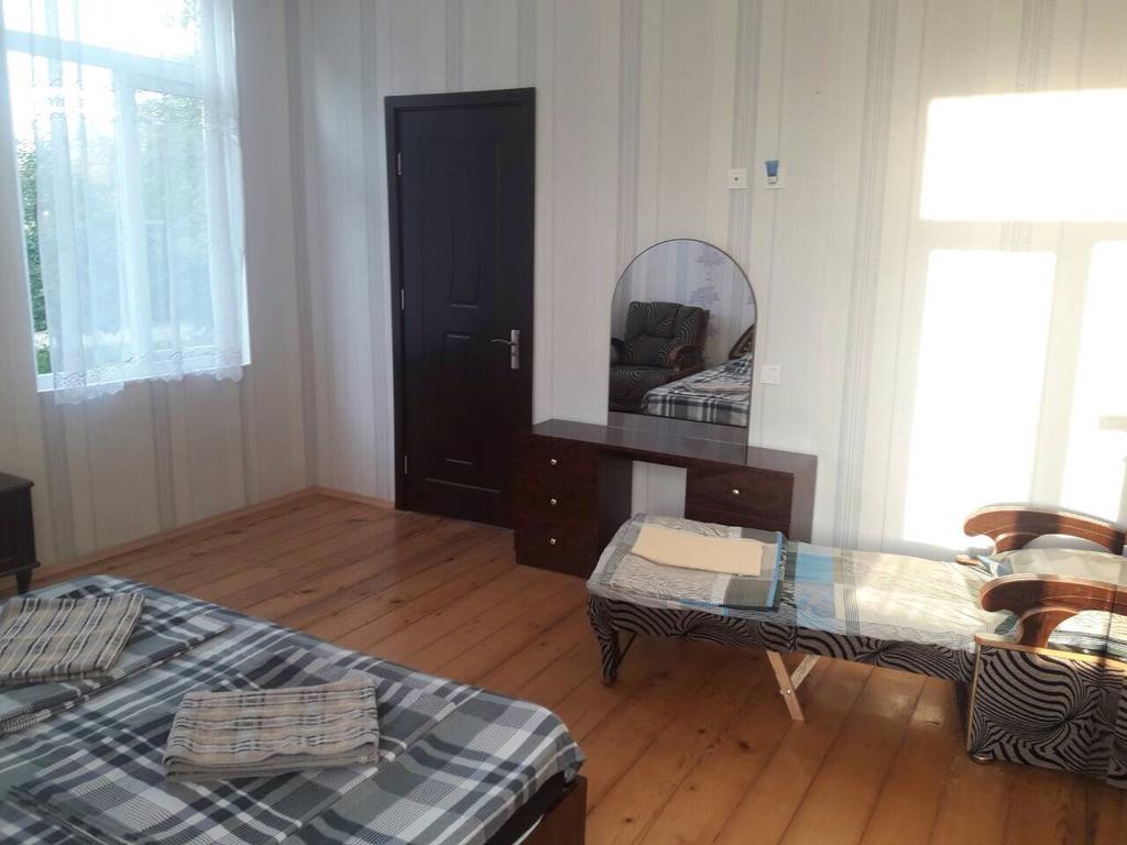 Guest House Danelia Martvili Ngoại thất bức ảnh
