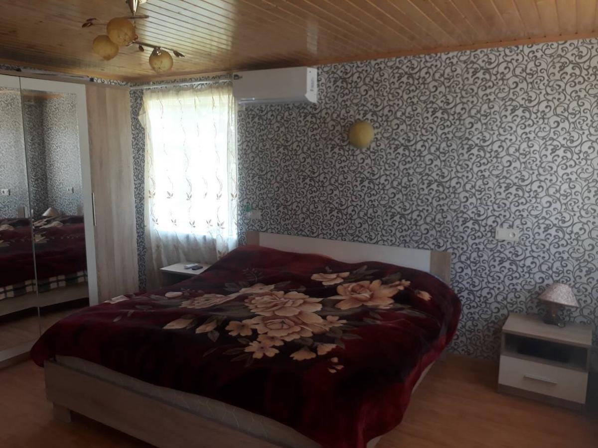 Guest House Danelia Martvili Ngoại thất bức ảnh